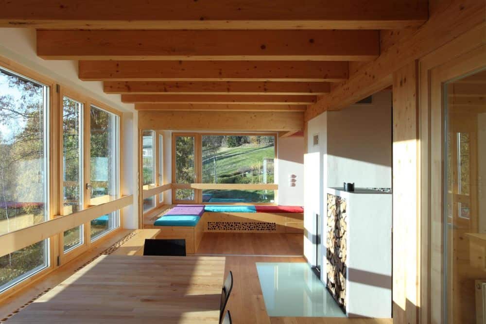 dalaman rumah kayu minimalis